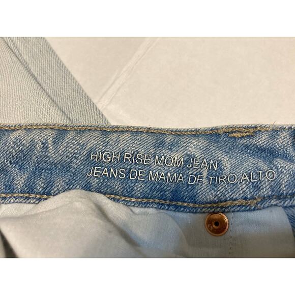 Wild Fable Womens High Rise Mom Jeans Size 4 Distressed Holes - Picture 9 of 10